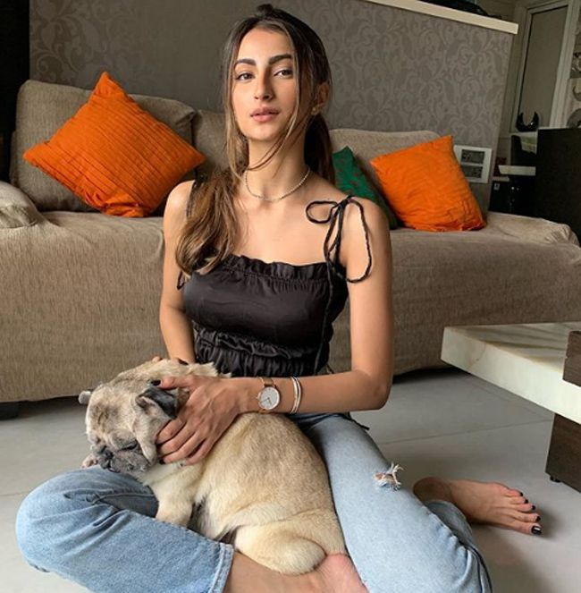 Palak Tiwari Latest Instagram Pics